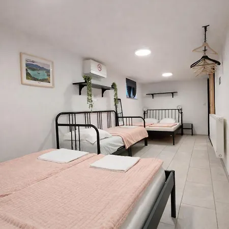 Apartma Licko *