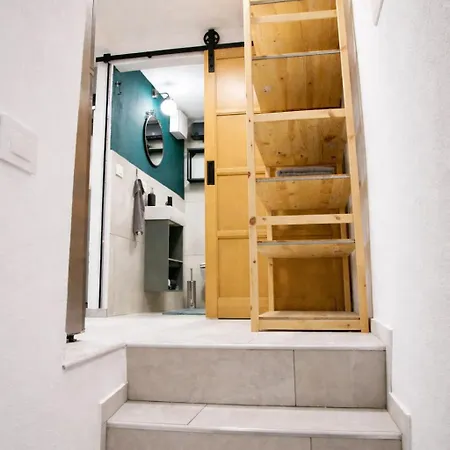 Apartma Licko Lejlighed *